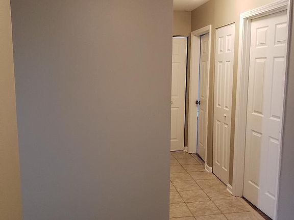 4th image of 3200 Bayside Dr #3