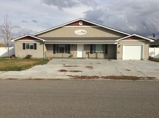 1009 Curlew Dr, Ammon, ID 83406