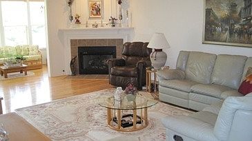 3rd image of 2730 Wessex Dr