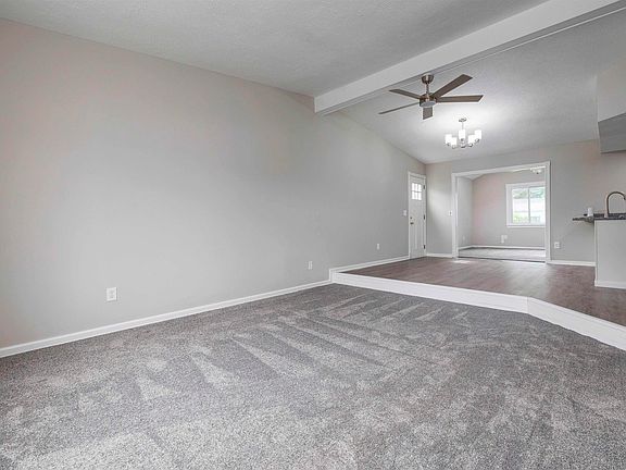 3rd image of 38373 Cherry Ln