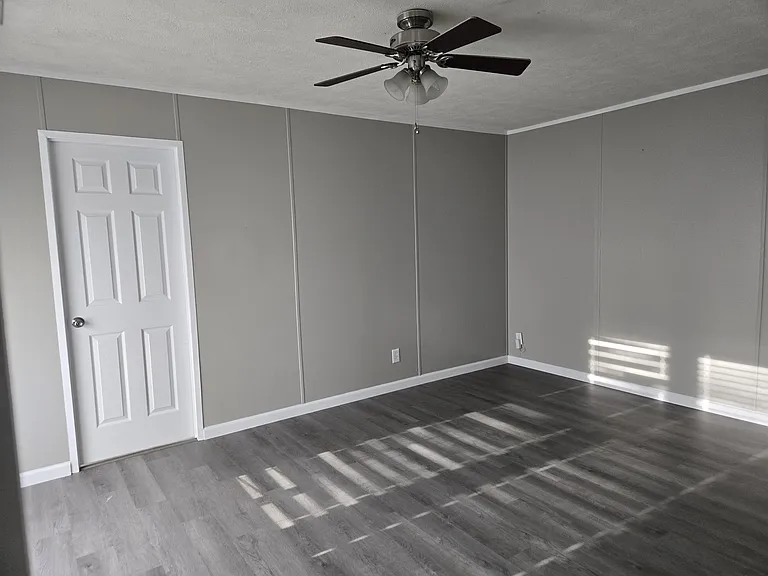386 Blakefield Dr — Photo 8