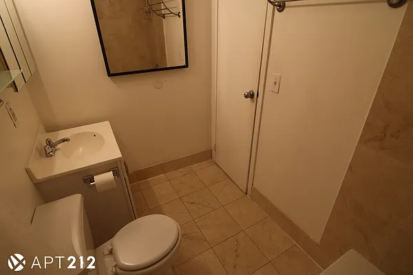 Rented by APT212 INC | media 11