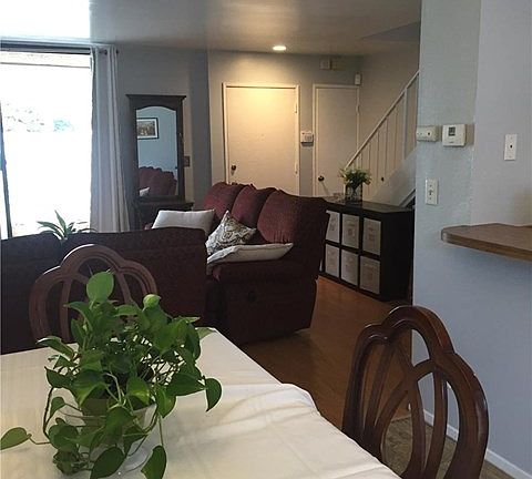3rd image of 309 S Sentous Ave