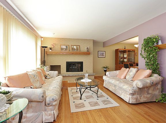 2nd image of 2539 Sunnyside Ave