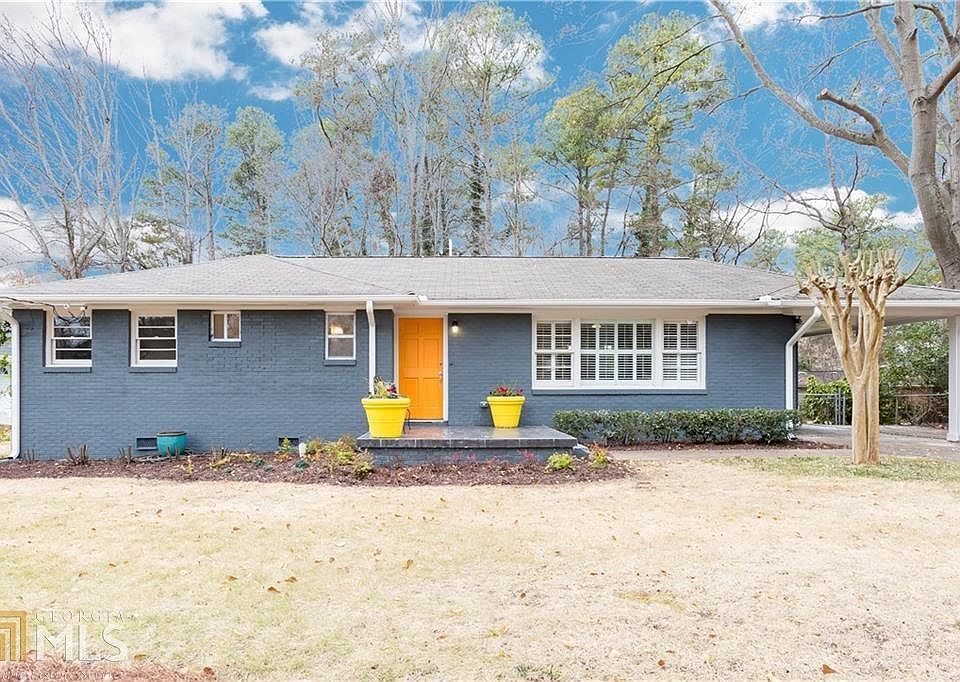 1st image of 801 Pinehill Dr SE