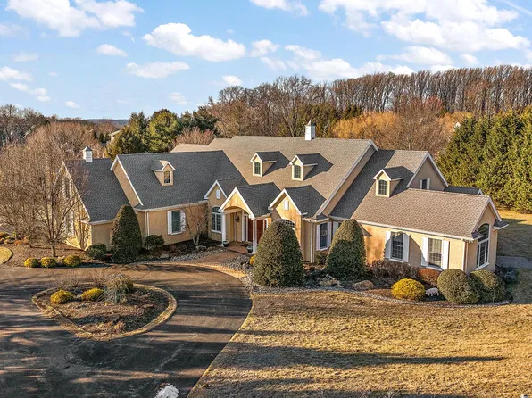 103 Centrenest Ln, Wilmington, DE 19807