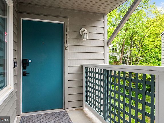 5th image of 11711 Summerchase Cir
