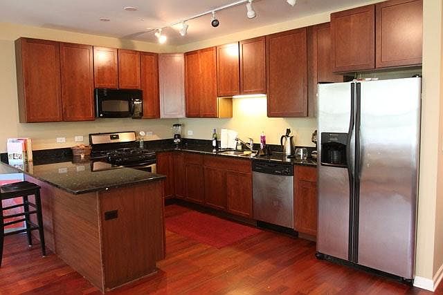 1st image of 4851 N Christiana Ave APT 3N
