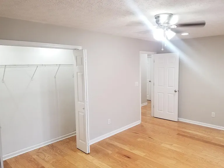 686 Morrow Rd — Photo 12