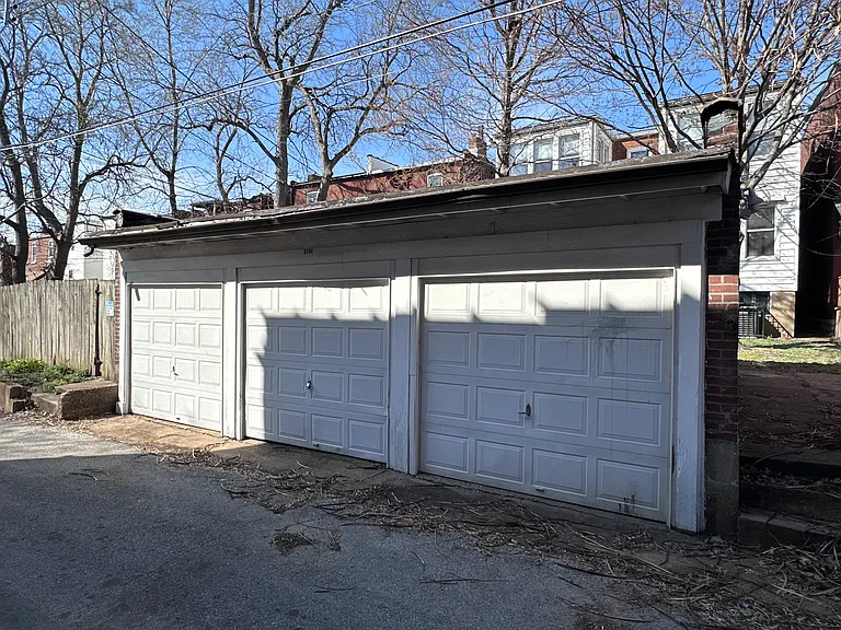 3704 Fairview Ave #2W — Photo 41