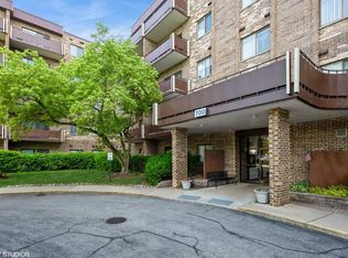 700 Wellington Ave UNIT 106, Elk Grove Village, IL 60007