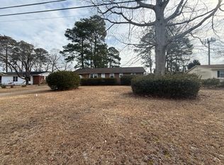 126 Old Gate Rd, Fayetteville, NC 28314