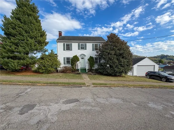 800 Elm St, Martins Ferry, OH 43935