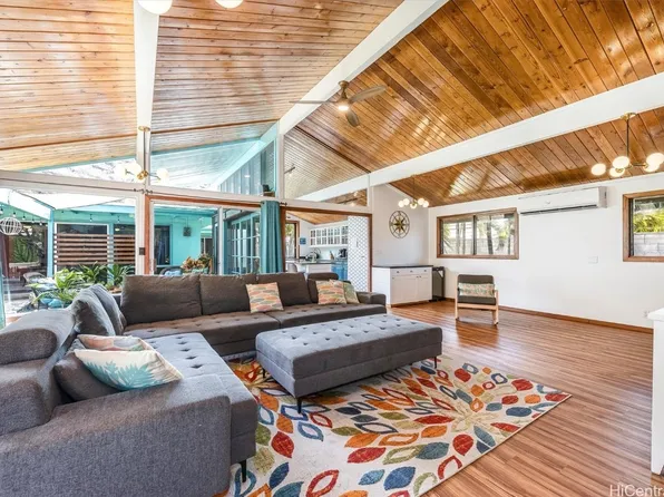 313 Kuliouou Rd, Honolulu, HI 96821