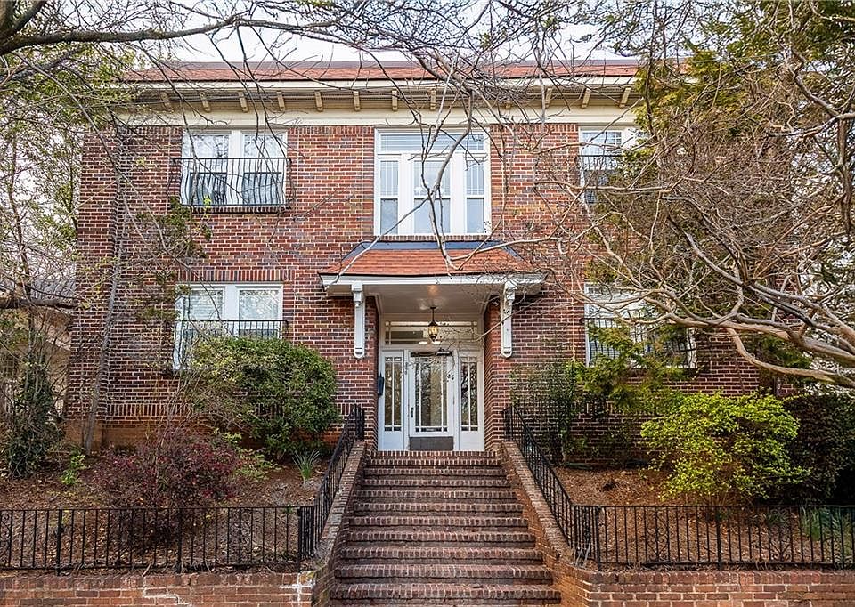 1st image of 968 Saint Charles Ave NE APT 216