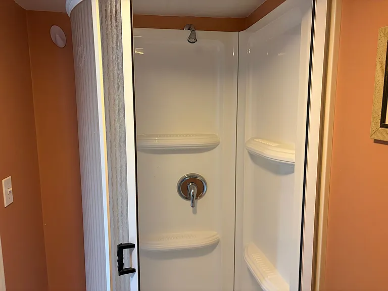 139 W Madison Ave — Photo 26