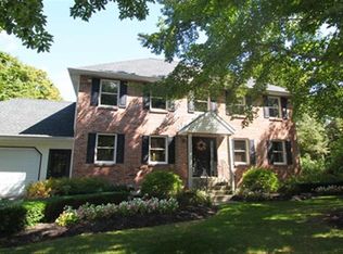 62 Red Oak Ln, Rensselaer, NY 12144