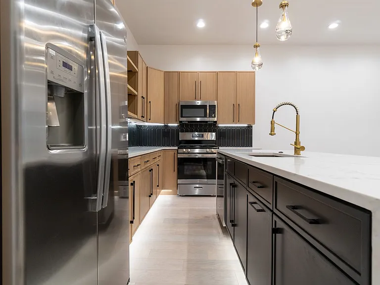 4745 N Beacon St #3S — Photo 6