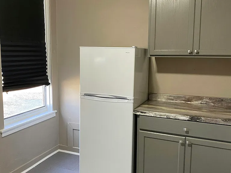 1231 Estelle St — Photo 3