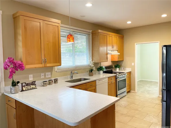 95-225 Kahele Pl, Mililani, HI 96789