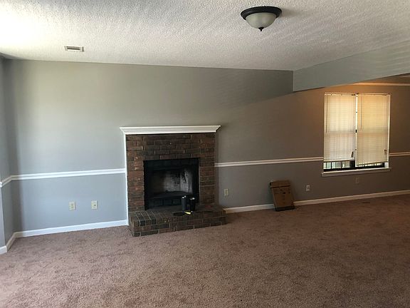 3rd image of 5839 Plum Valley Dr