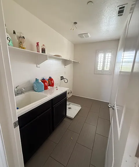 15645 Calabria Ct — Photo 28
