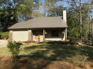 113 Lakeview Ln, Headland, AL 36345