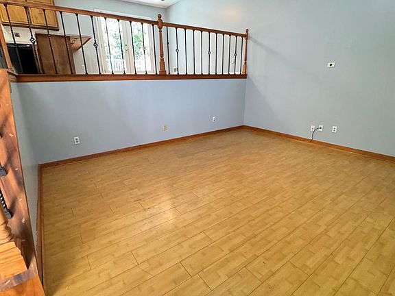 3rd image of 6848 Fielder Ct