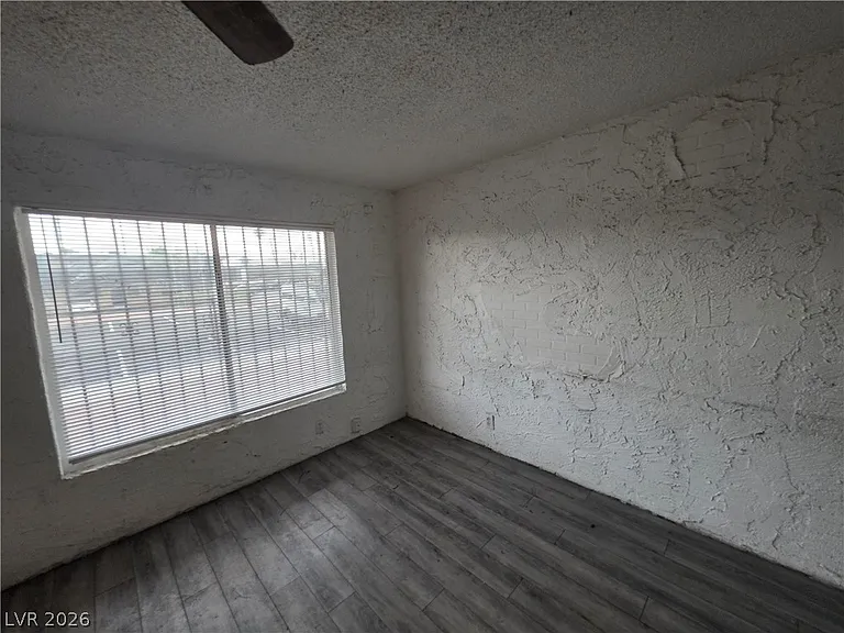 595 S Royal Crest Cir #18 — Photo 11