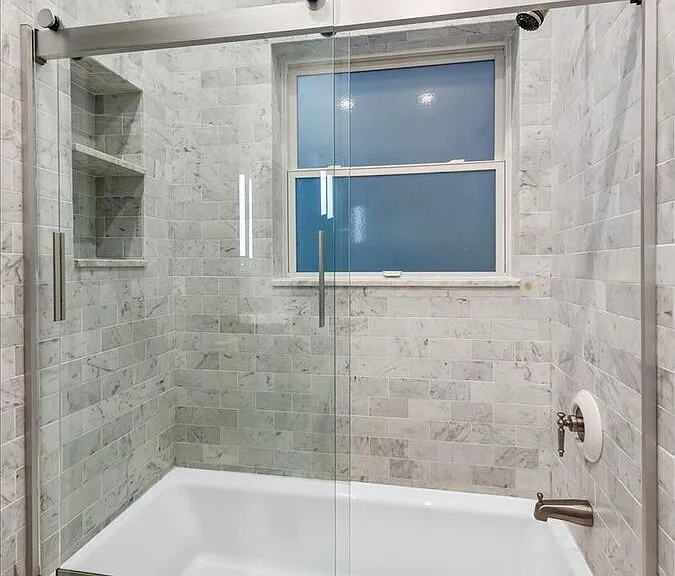 333 W Belden Ave #2 — Photo 16