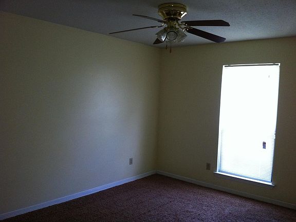 3rd image of 1730 Debby Ave APT A