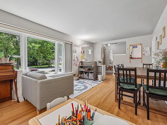 2nd image of 5451 N Kent AVENUE