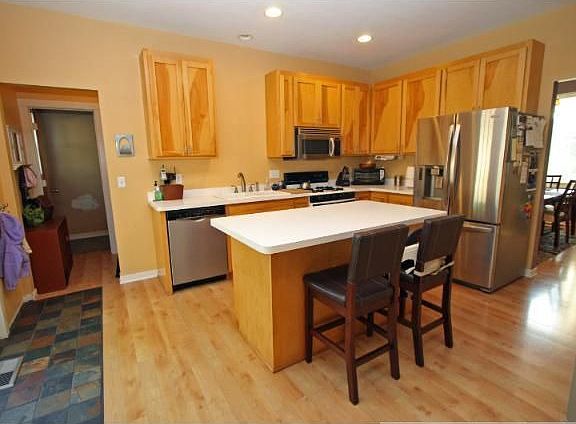 3rd image of 8871 Autumn Oaks Dr