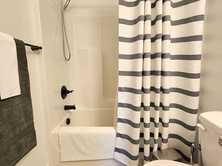 232 Woodview Ave — Photo 13