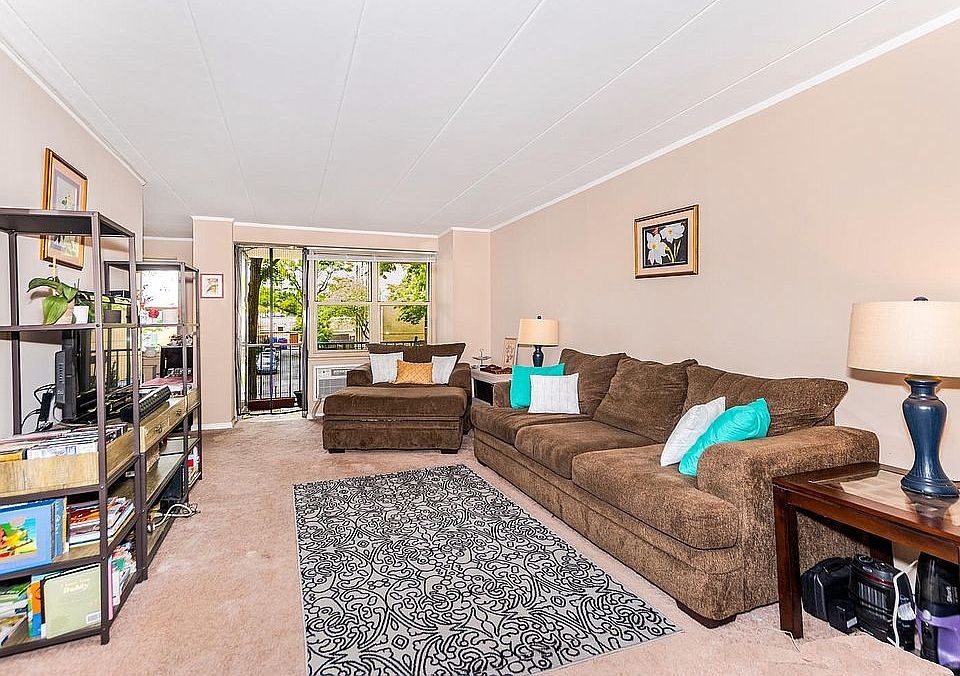 1st image of 11 Park Ave APT 2D
