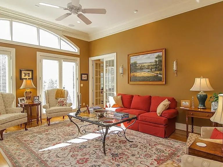 13204 Longwood Ln — Photo 30