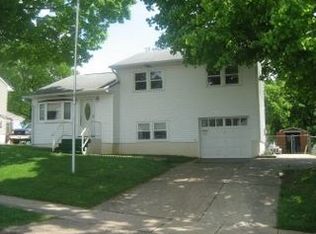 1041 Dettling Rd, Wilmington, DE 19805