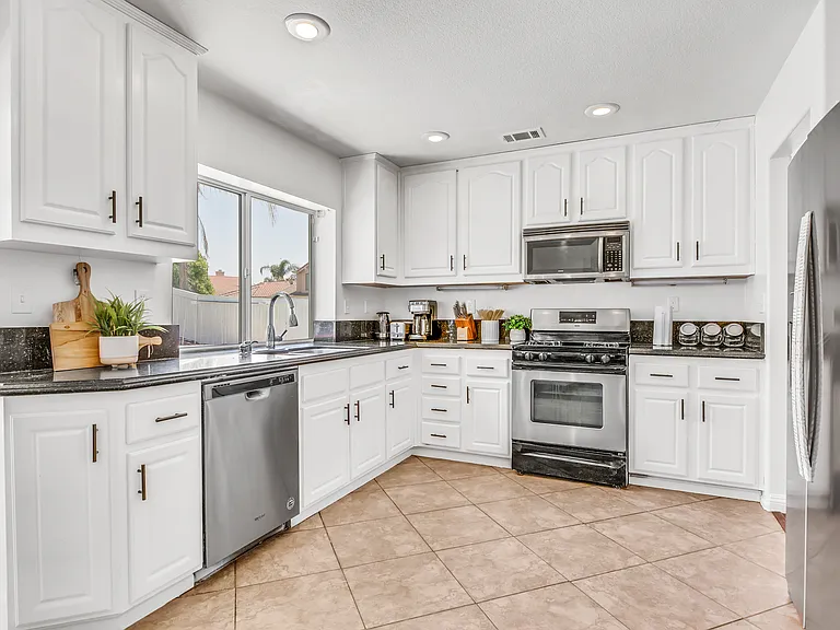 7642 Northrop Dr — Photo 34