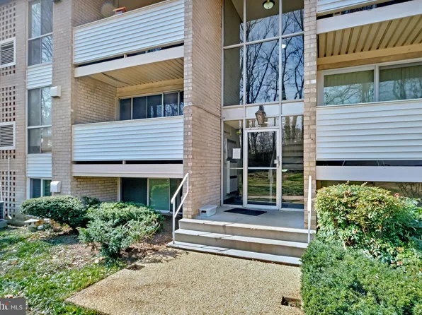 5618 Bloomfield Dr APT 103, Alexandria, VA 22312