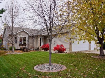 2401 32nd St S, Fargo, ND, 58103