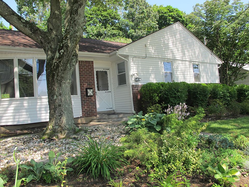 2nd image of 66 Polo Rd