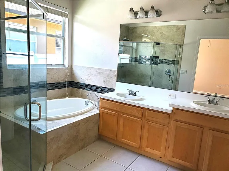 1029 Millebourne Way — Photo 18