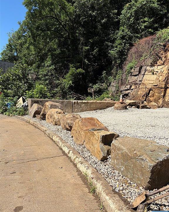 1st image of 388 Old River Rd