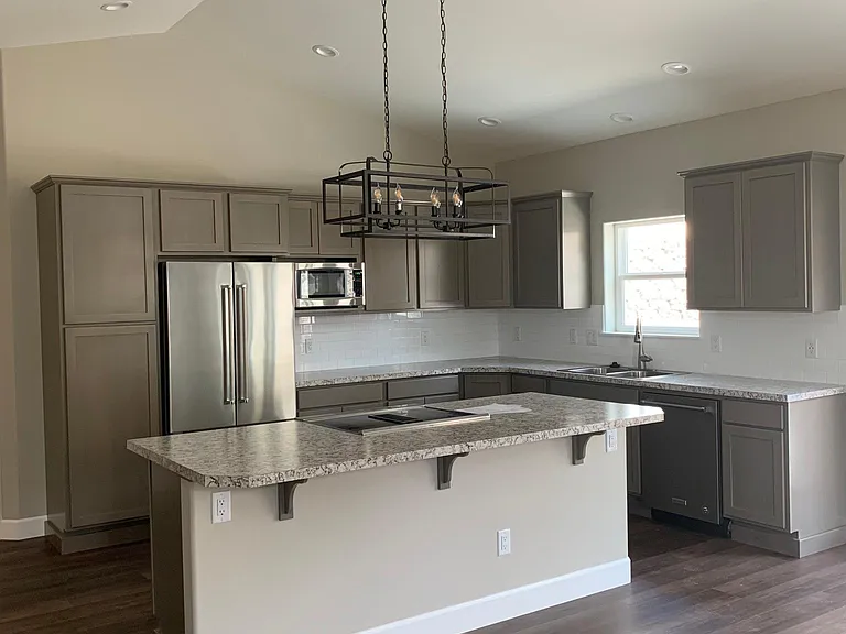 Kitchen with Eating Bar
