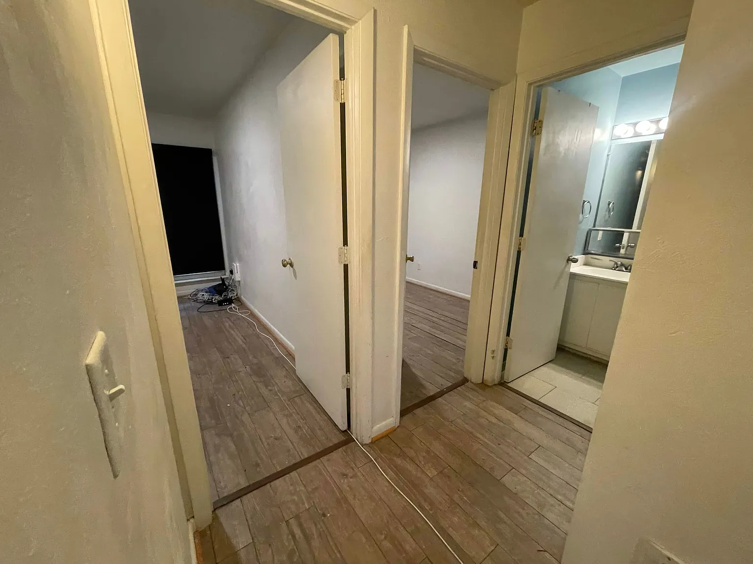 2 bed, 1.0 bath, 950 sqft, $650 — Photo 2