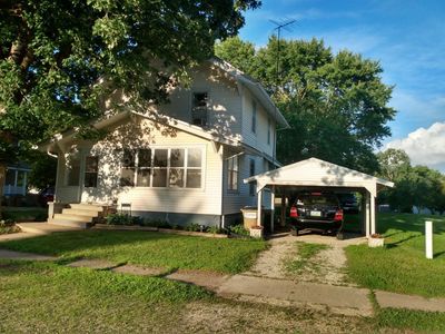 118 S Main St, Dundee, IA, 52038