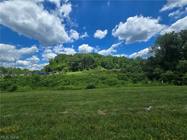 Hawks Rd, Athens, OH 45701