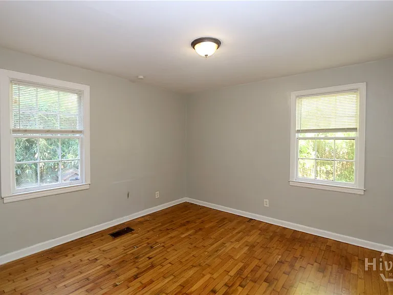 2309 Lorraine Dr — Photo 16