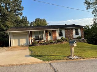 1 Ivy Ln, Festus, MO 63028