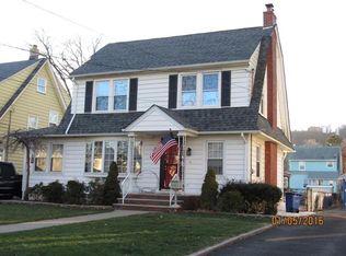 96 Parmelee Ave, Hawthorne, NJ